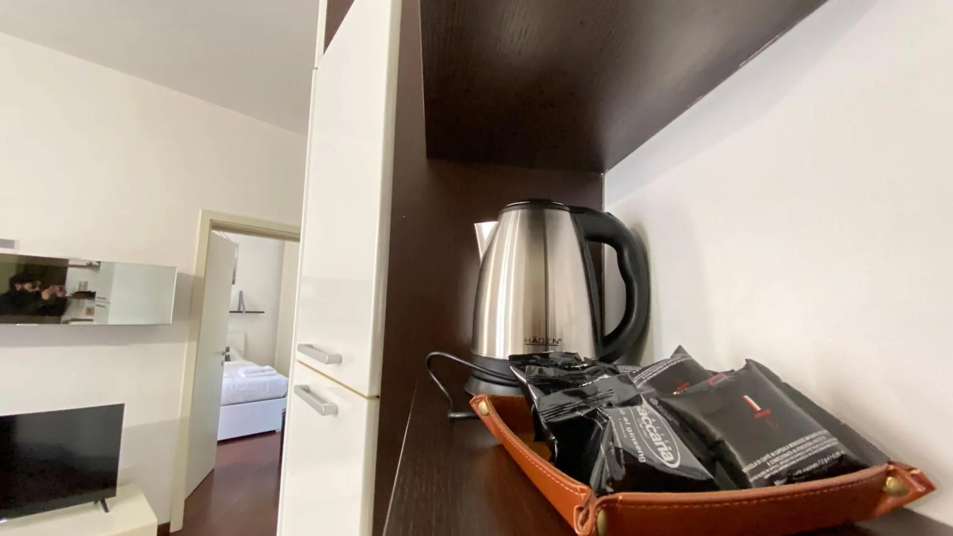 Avantgard Rooms Western Station Bologna Italy