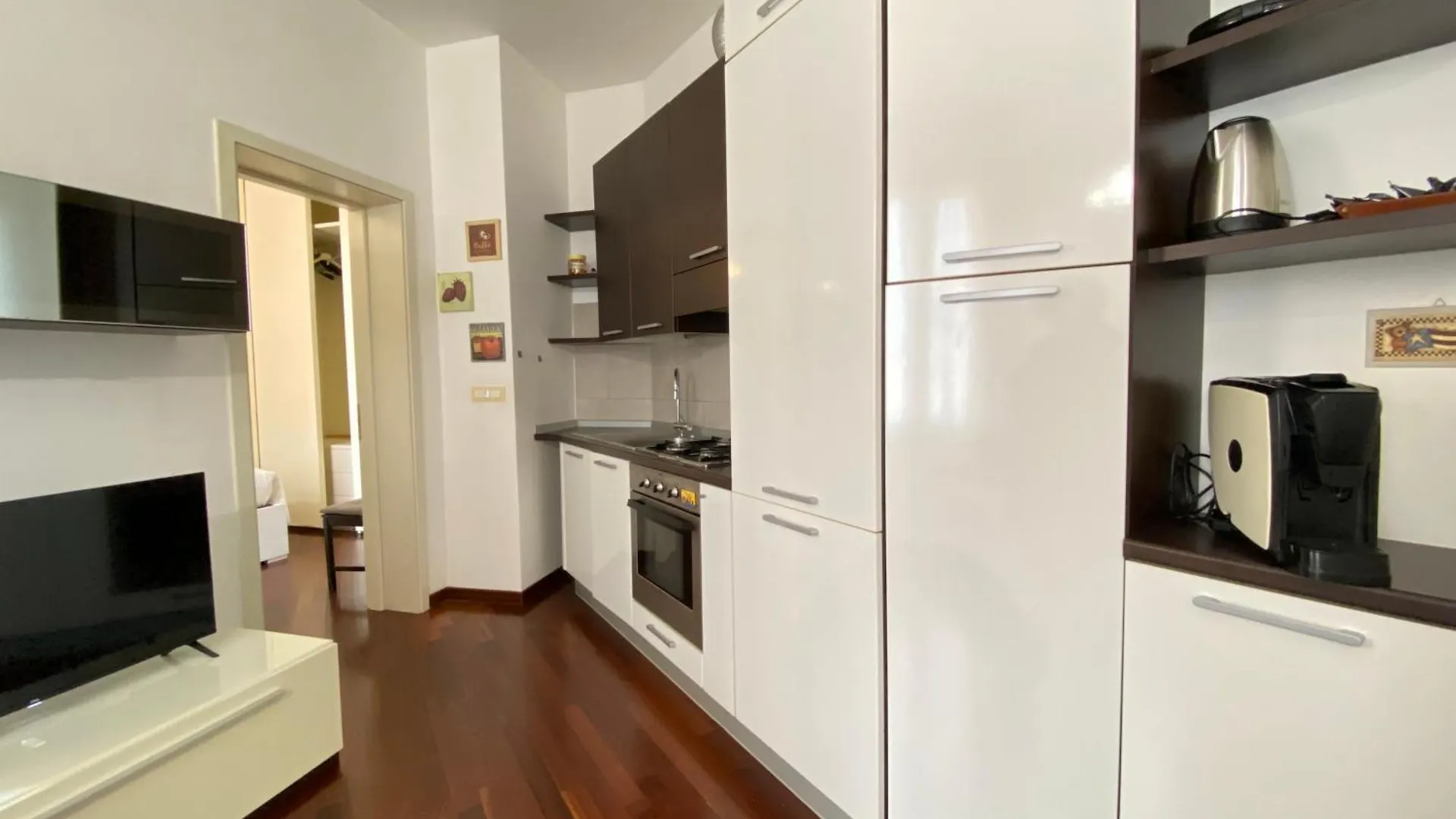 Avantgard Rooms Western Station Bologna 0*,