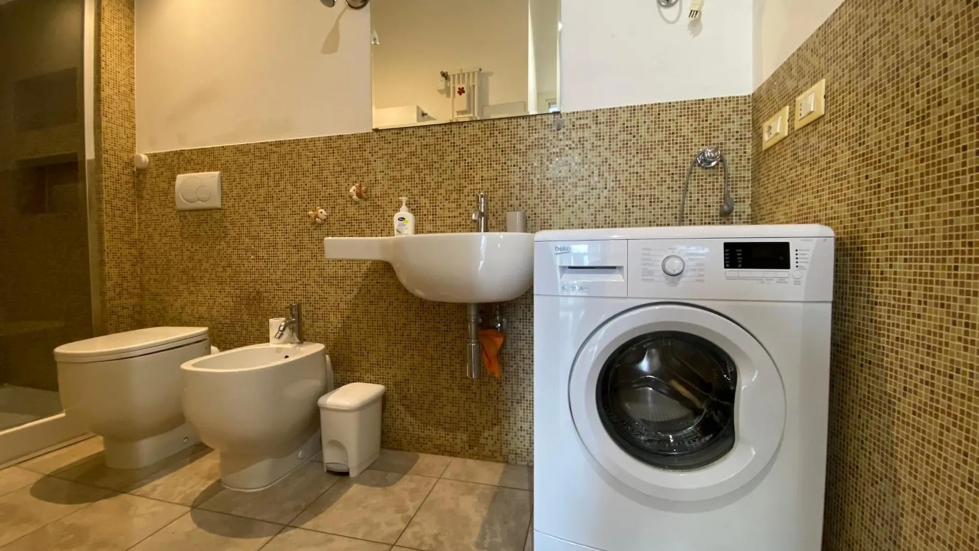 Apartment Avantgard Rooms Western Station Bologna