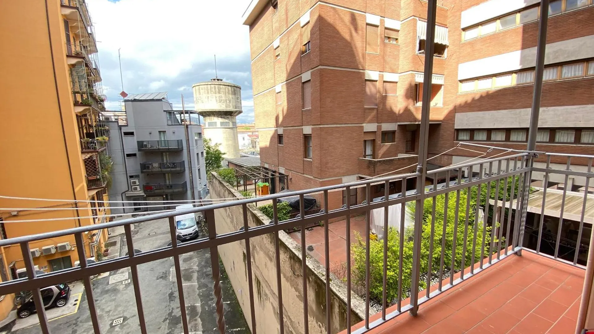 Avantgard Rooms Western Station Bologna 0*,  Italy